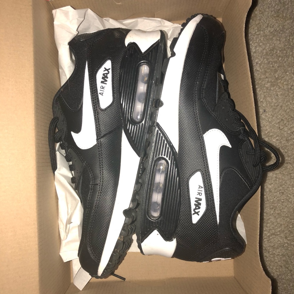 NIKE AIRMAX WORN ONCE